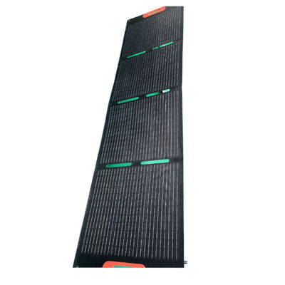 Opvouwbare zonne-oplader 4voudige ontvouwbare maat 1670*500*5mm opvouwbare maat 440*500*50mm voor reizigers en kampeerders
